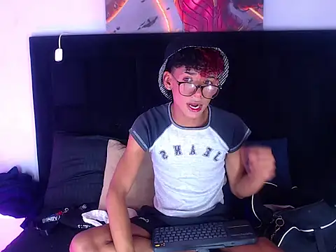 Billie Turner  online show from November 18, 4:11 pm