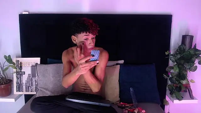 Billie Turner  online show from November 21, 4:27 pm