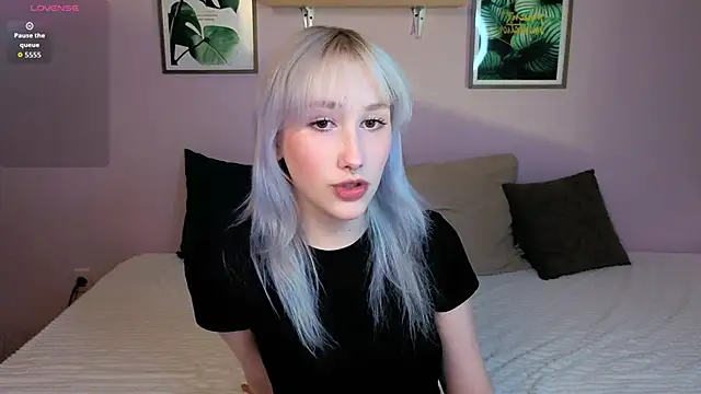 evlica online show from April 11, 2:21 pm