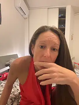 Kristinatreize online show from November 20, 5:45 pm