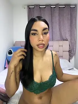 karolaalcendra online show from November 19, 4:34 am