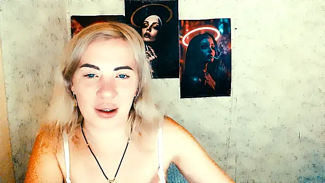 EmmaCat  online show from November 10, 6:18 pm