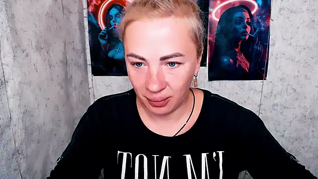 EmmaCat  online show from July 12, 4:58 am