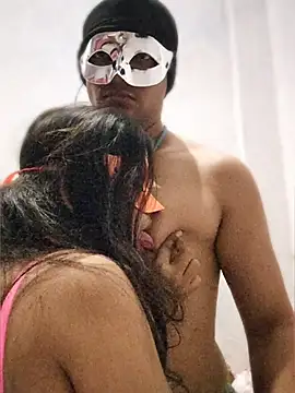 bigcutecouple online show from June 21, 10:51 am