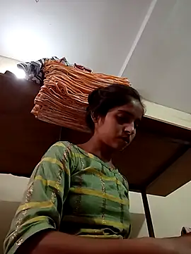 Saloni-Gupta online show from October 3, 4:42 am