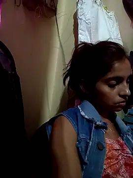 Saloni-Gupta online show from October 19, 7:14 pm