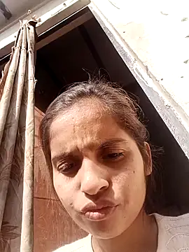 Snapshot of Saloni-Gupta chatting on December 17, 7:36 am Saloni-Gupta online show from December 17, 7:36 am