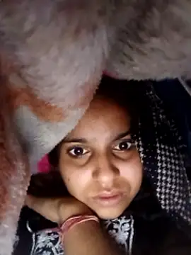 Snapshot of Saloni-Gupta chatting on January 10, 1:18 am Saloni-Gupta online show from January 10, 1:18 am