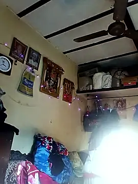 Snapshot of Saloni-Gupta chatting on January 12, 10:09 am Saloni-Gupta online show from January 12, 10:09 am