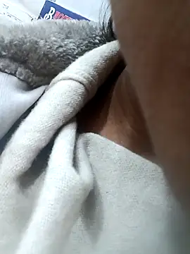 Snapshot of Saloni-Gupta chatting on January 16, 1:04 pm Saloni-Gupta online show from January 16, 1:04 pm