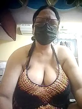 thehotlady online show from April 22, 3:31 am