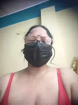 Snapshot of thehotlady chatting on June 27, 3:55 am thehotlady online show from June 27, 3:55 am