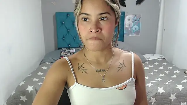 Snapshot of mia_sexgirl chatting on May 4, 12:23 pm mia sexgirl online show from May 4, 12:23 pm