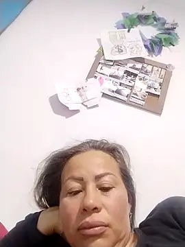 LaraCaliente online show from October 9, 10:13 am