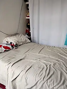 LaraCaliente online show from October 25, 12:45 pm