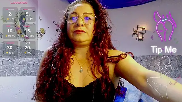 Snapshot of zamy_x chatting on October 8, 12:41 am zamy x online show from October 8, 12:41 am