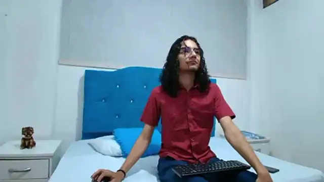 EthanBlackwoodd online show from January 6, 2:54 pm