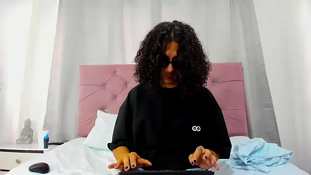 EthanBlackwoodd online show from January 7, 7:38 pm