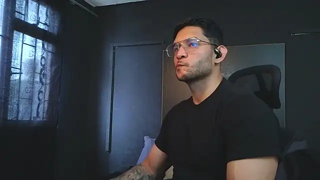 Snapshot of RichardMilleer chatting on July 2, 5:08 pm RichardMilleer online show from July 2, 5:08 pm