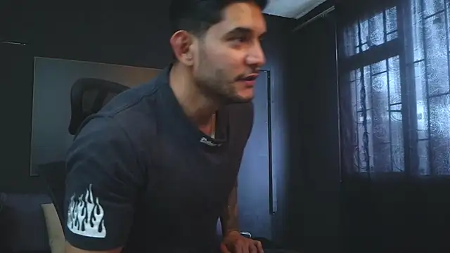 Snapshot of RichardMilleer chatting on July 8, 4:55 pm RichardMilleer online show from July 8, 4:55 pm
