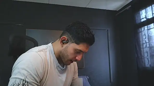 Snapshot of RichardMilleer chatting on July 23, 3:54 pm RichardMilleer online show from July 23, 3:54 pm
