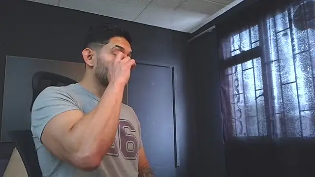 Snapshot of RichardMilleer chatting on July 29, 4:27 pm RichardMilleer online show from July 29, 4:27 pm