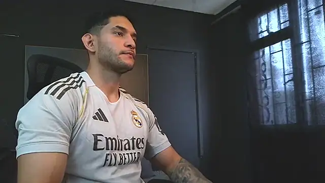 Snapshot of RichardMilleer chatting on July 30, 4:39 pm RichardMilleer online show from July 30, 4:39 pm