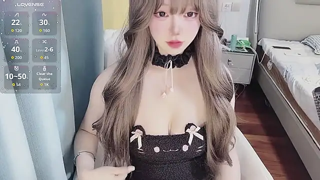 Snapshot of Lucky_Cici chatting on June 1, 8:21 pm Lucky Cici online show from June 1, 8:21 pm