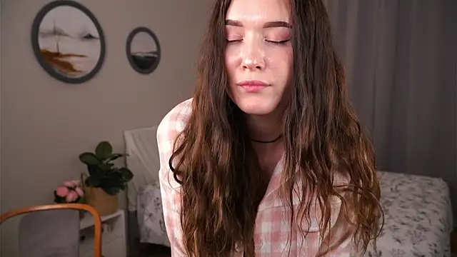 Snapshot of AlinaOrf chatting on September 17, 4:08 pm AlinaOrf online show from September 17, 4:08 pm