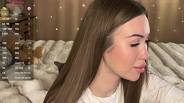 Amelia Ray  online show from April 21, 10:10 am