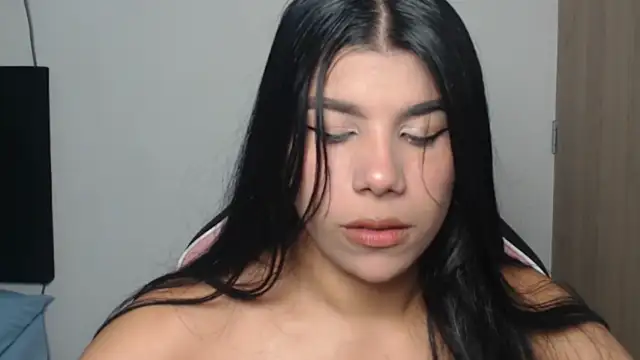 MayaScott11 online show from March 24, 7:08 pm