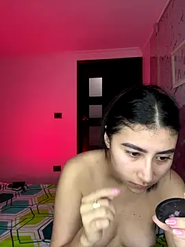 Isabella Montoya online show from October 28, 3:04 pm