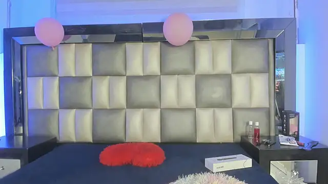 abbiecollins js online show from November 27, 3:19 am