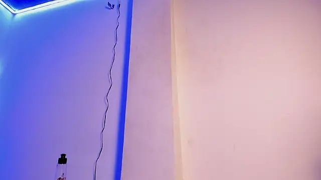 abbiecollins js online show from February 18, 11:17 am