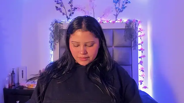 abbiecollins js online show from March 21, 3:11 am