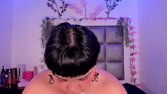 abbiecollins js online show from July 22, 4:04 am