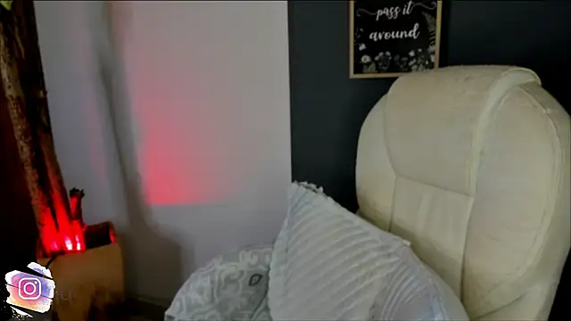 val varago online show from February 13, 2:18 am