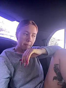 coupleyys online show from December 19, 1:29 pm