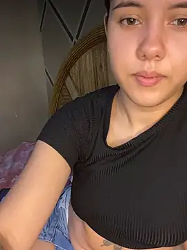 coupleyys online show from March 10, 8:25 pm