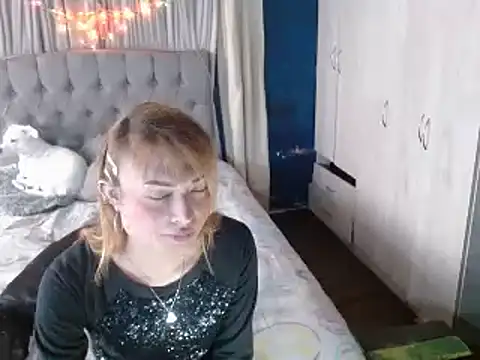 skarleth hot21 online show from September 15, 8:20 pm