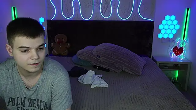 Vikki George online show from April 23, 12:29 pm