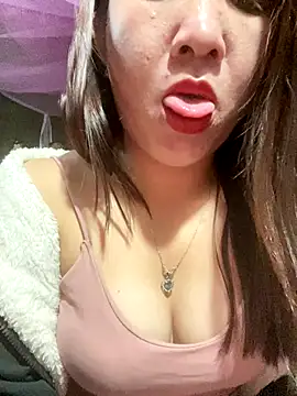 Luna-ass online show from November 24, 11:59 pm