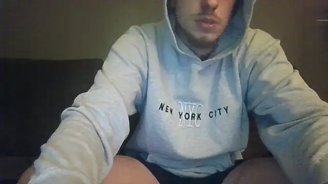 steef070 online show from February 14, 4:09 am