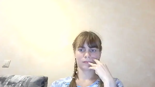 Snapshot of Loriven chatting on September 24, 7:39 pm Loriven online show from September 24, 7:39 pm