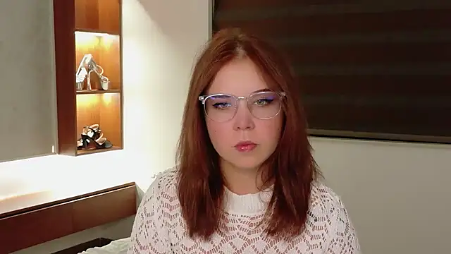 Snapshot of Lilith_Bonheur chatting on June 22, 8:39 pm Lilith Bonheur online show from June 22, 8:39 pm