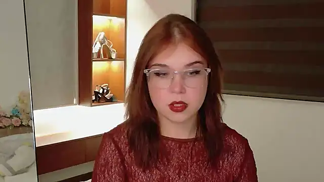 Snapshot of Lilith_Bonheur chatting on June 28, 9:10 pm Lilith Bonheur online show from June 28, 9:10 pm
