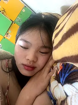 Snapshot of Han20252 chatting on October 18, 8:04 am Han20252 online show from October 18, 8:04 am