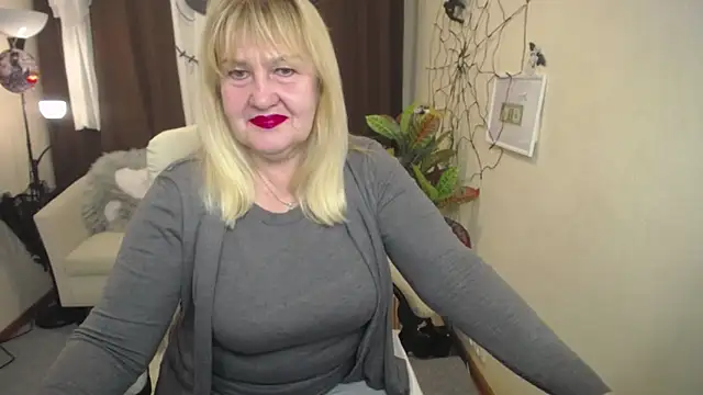 EmmaEllison online show from November 4, 7:29 am