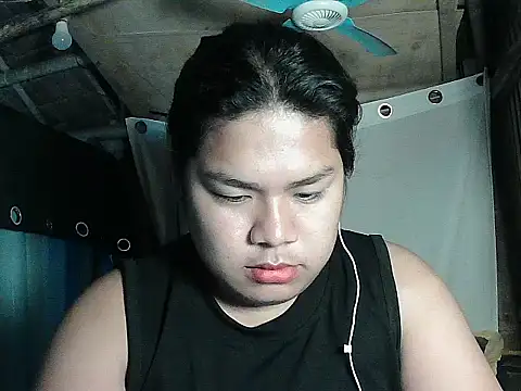 Huntrix2025 online show from April 13, 8:47 pm