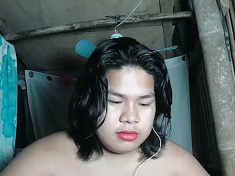 Huntrix2025 online show from April 21, 9:50 pm